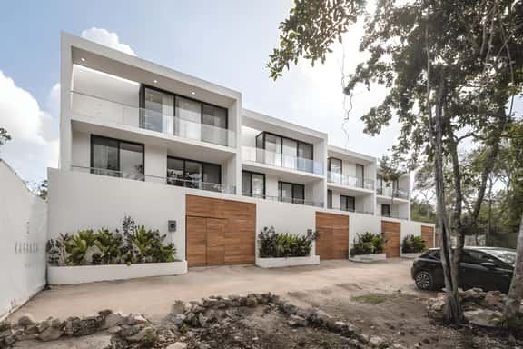 Karanda 4BR (3) - Image 1